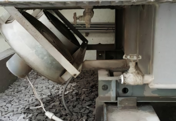 A transformer has insulator oil leak