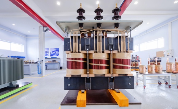 High voltage transformer