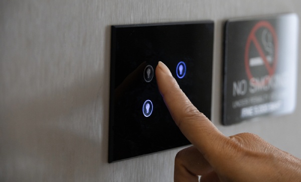 Smart lighting system control pad