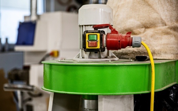 A machine with three phase power plug